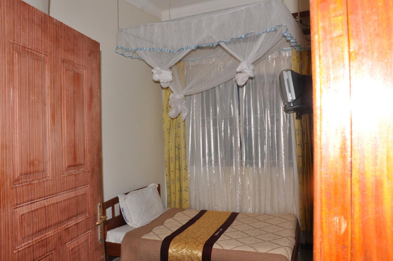 Cepha'S Inn Kabale Buitenkant foto