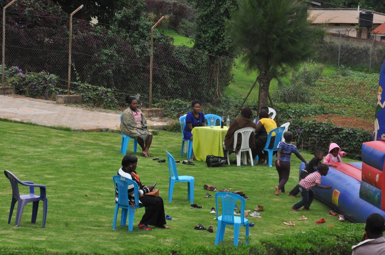 Cepha'S Inn Kabale Buitenkant foto